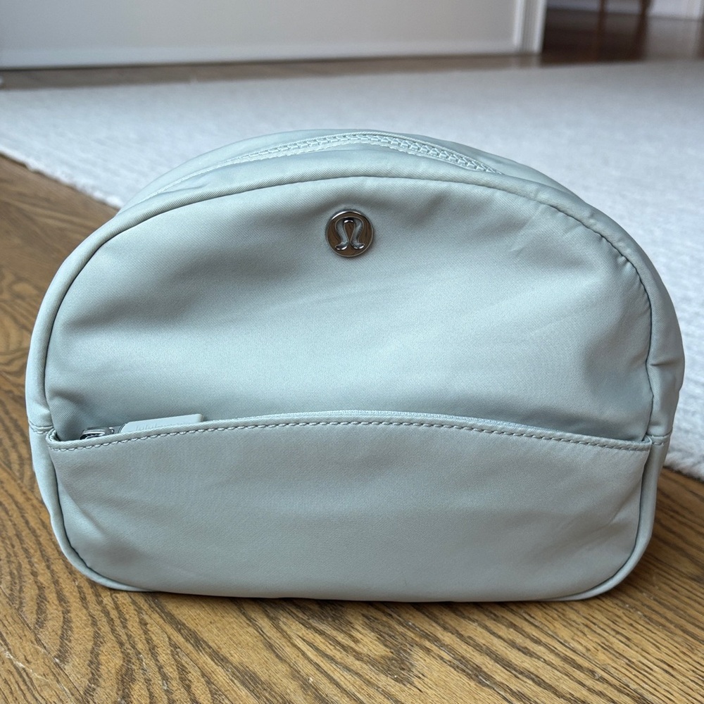 lululemon City Essentials Pouch 4L raw linen